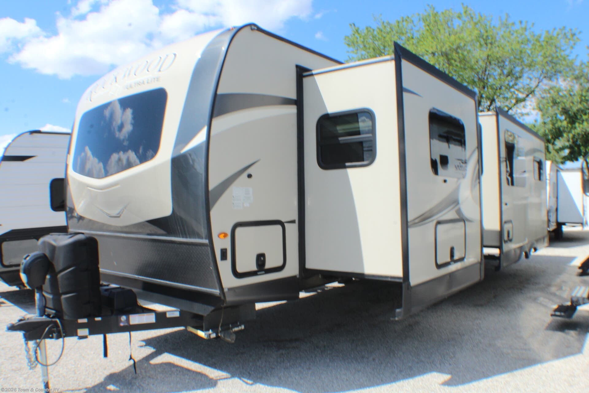 Used 2021 Forest River Rockwood Ultra Lite 2912BS available in Clyde, Ohio