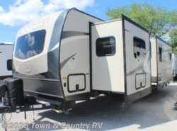 Used 2021 Forest River Rockwood Ultra Lite 2912BS available in Clyde, Ohio