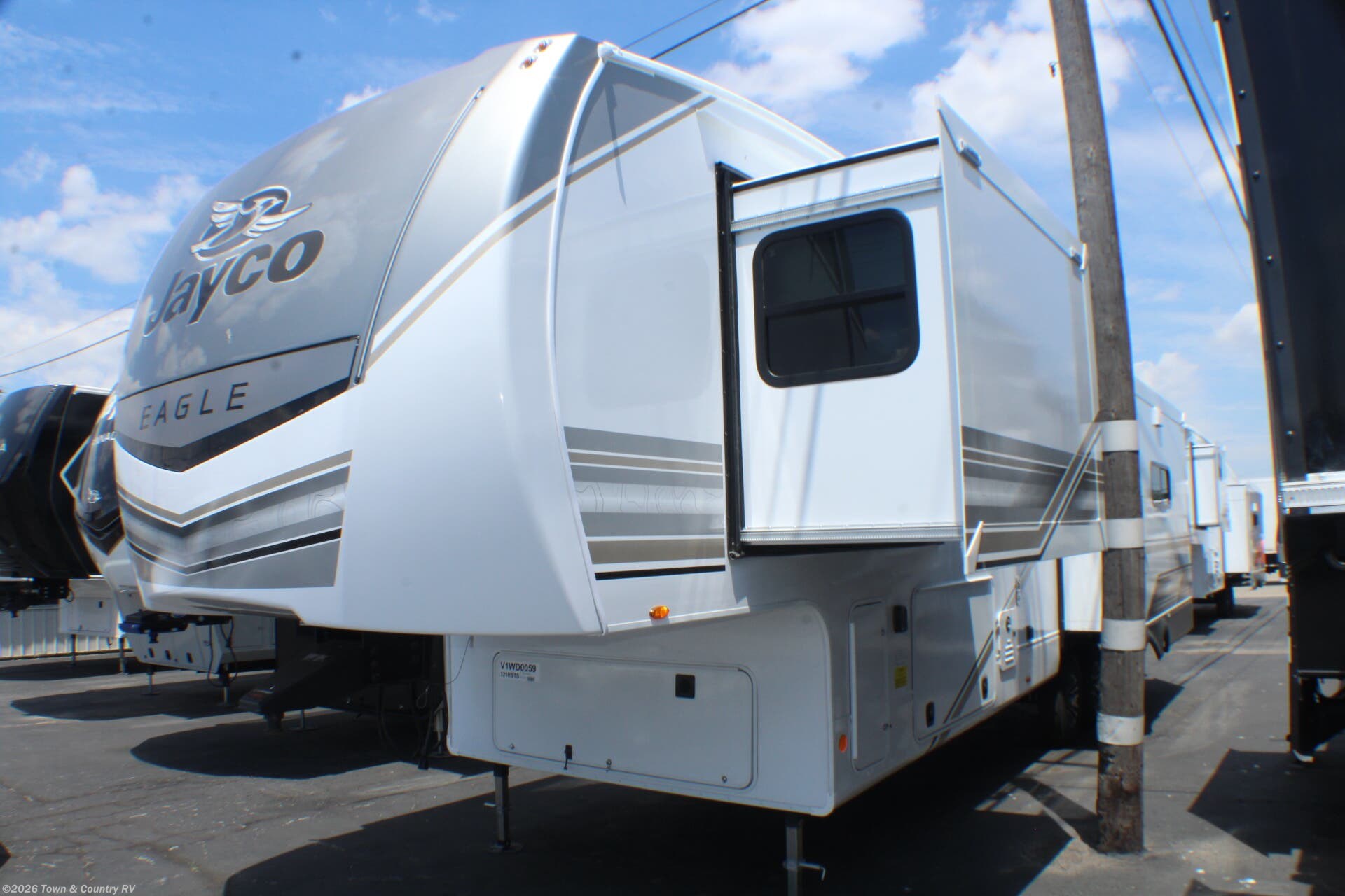 New 2027 Jayco Eagle 321RSTS available in Clyde, Ohio