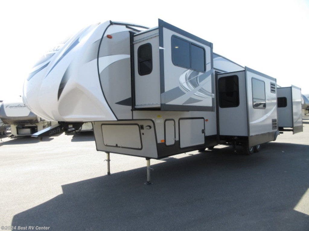 Fifth Wheel - 2019 Coachmen Chaparral 370FL | TrailersUSA