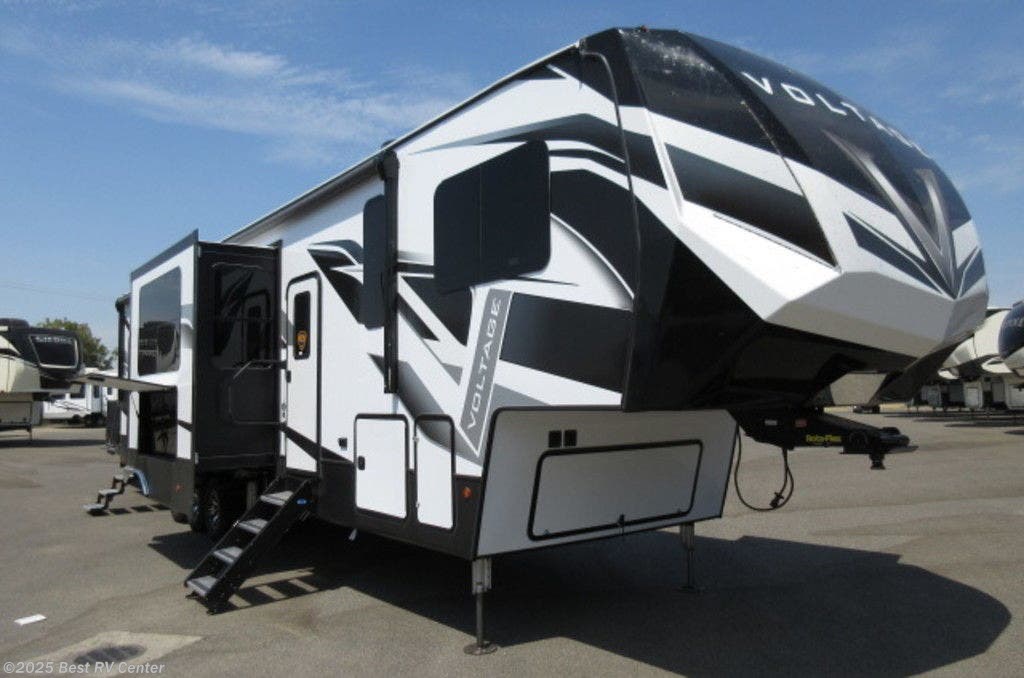 2021 Dutchmen Voltage 3915