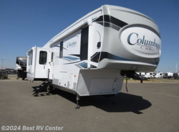 New 2022 Palomino Columbus C- Series 329DVC available in Turlock, California