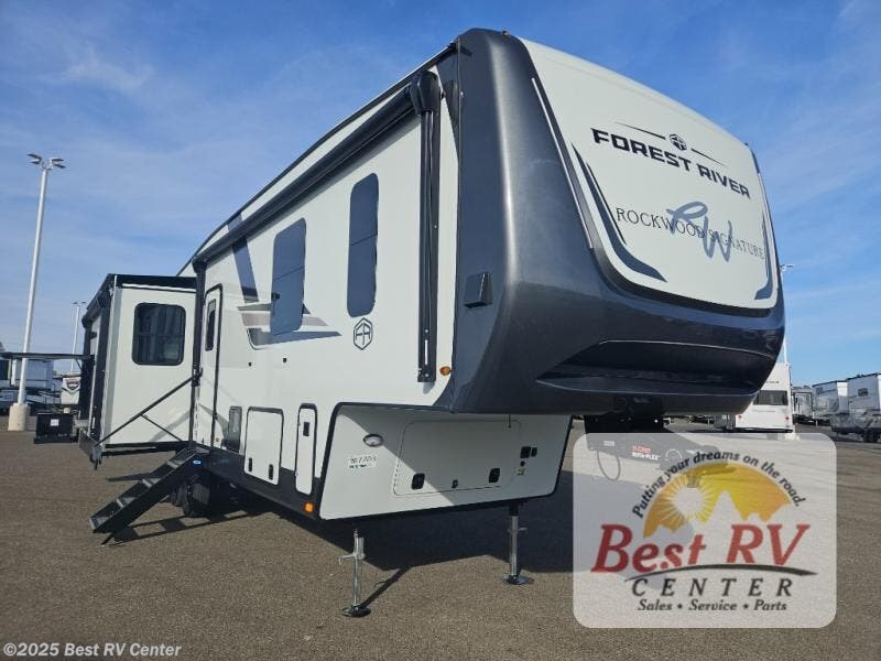 New 2025 Forest River Rockwood Signature R372RL available in Turlock, California