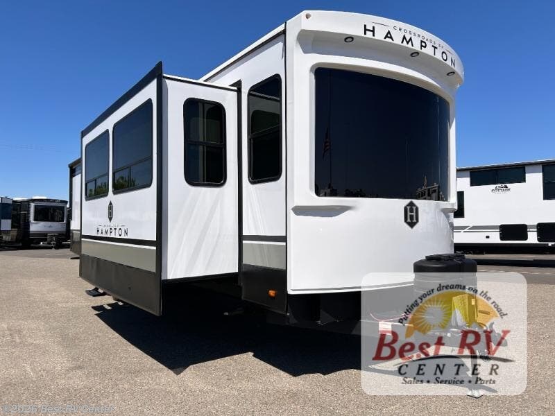 New 2026 CrossRoads Hampton 372FDB available in Turlock, California