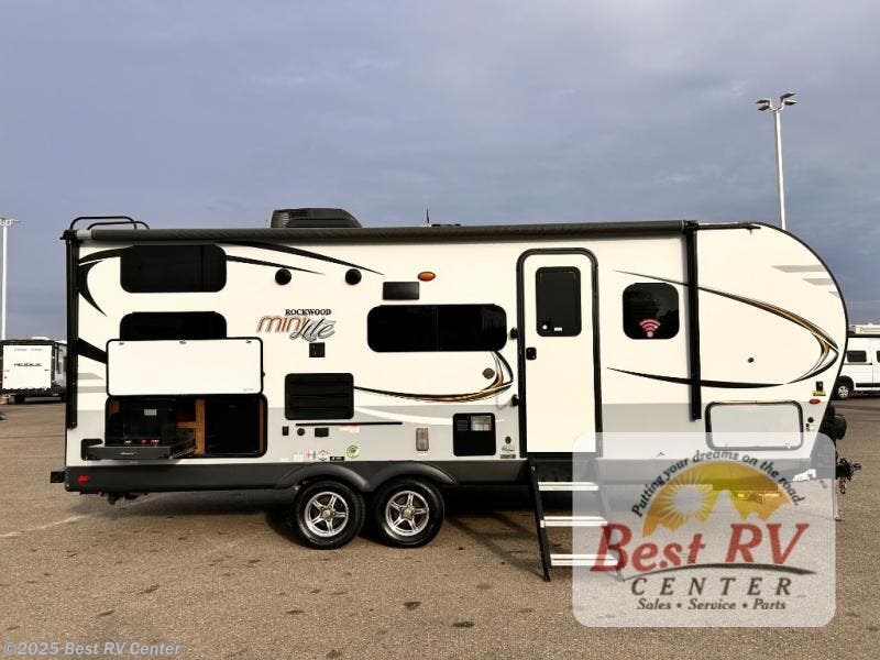 Used 2020 Forest River Rockwood Mini Lite 2509S available in Turlock, California