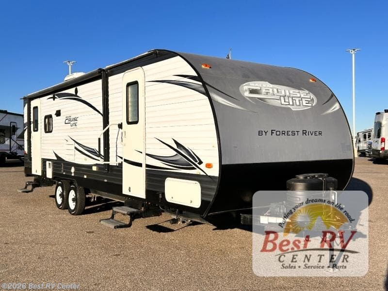 Used 2016 Forest River Salem Cruise Lite 254RLXL available in Turlock, California