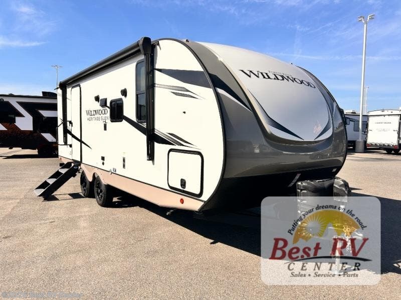 Used 2022 Forest River Wildwood Heritage Glen Hyper-Lyte 22RBHL available in Turlock, California