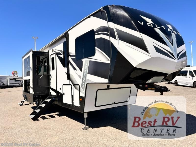 Used 2021 Dutchmen Voltage 3615 available in Turlock, California