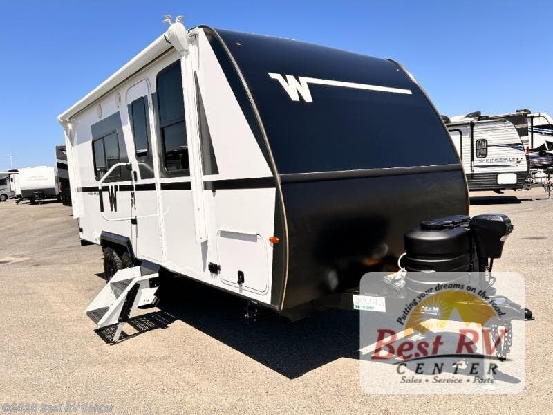 New 2027 Winnebago Micro Minnie 2000FRB available in Turlock, California