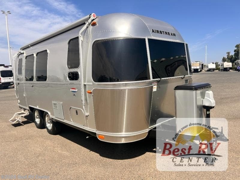 Used 2017 Airstream International Signature 23FB available in Turlock, California
