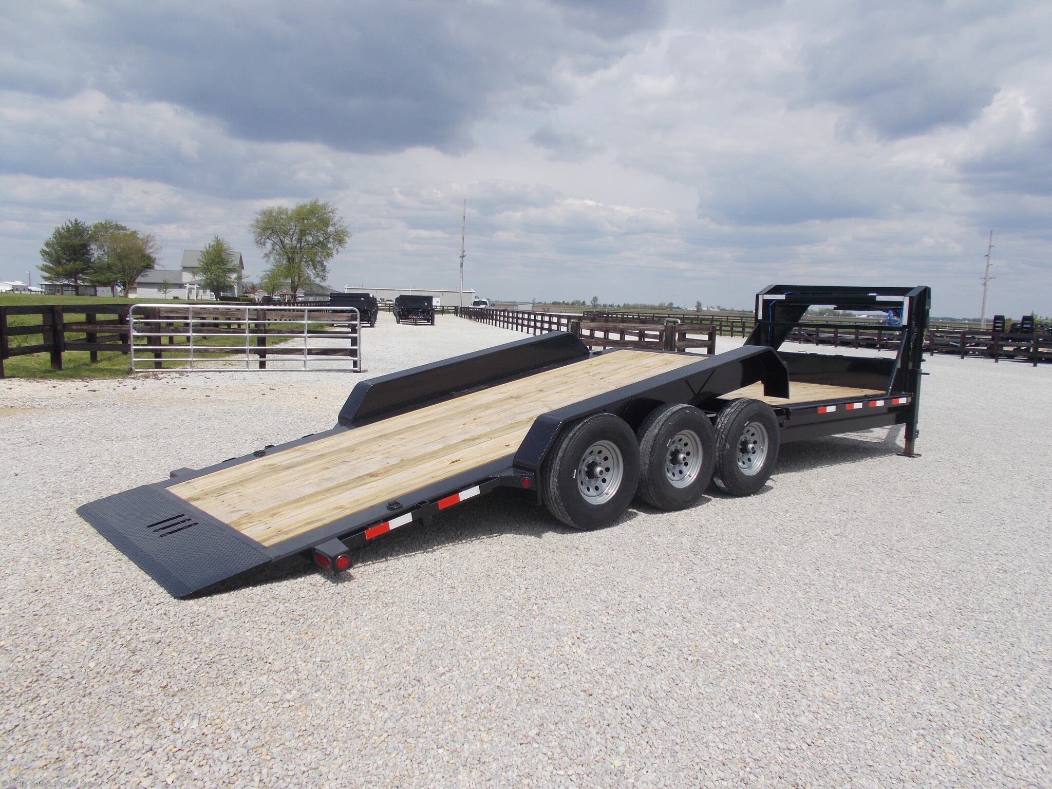 Tilt Deck - 2020 Load Trail 83X24' Gooseneck Triple Axle 21K Tilt ...