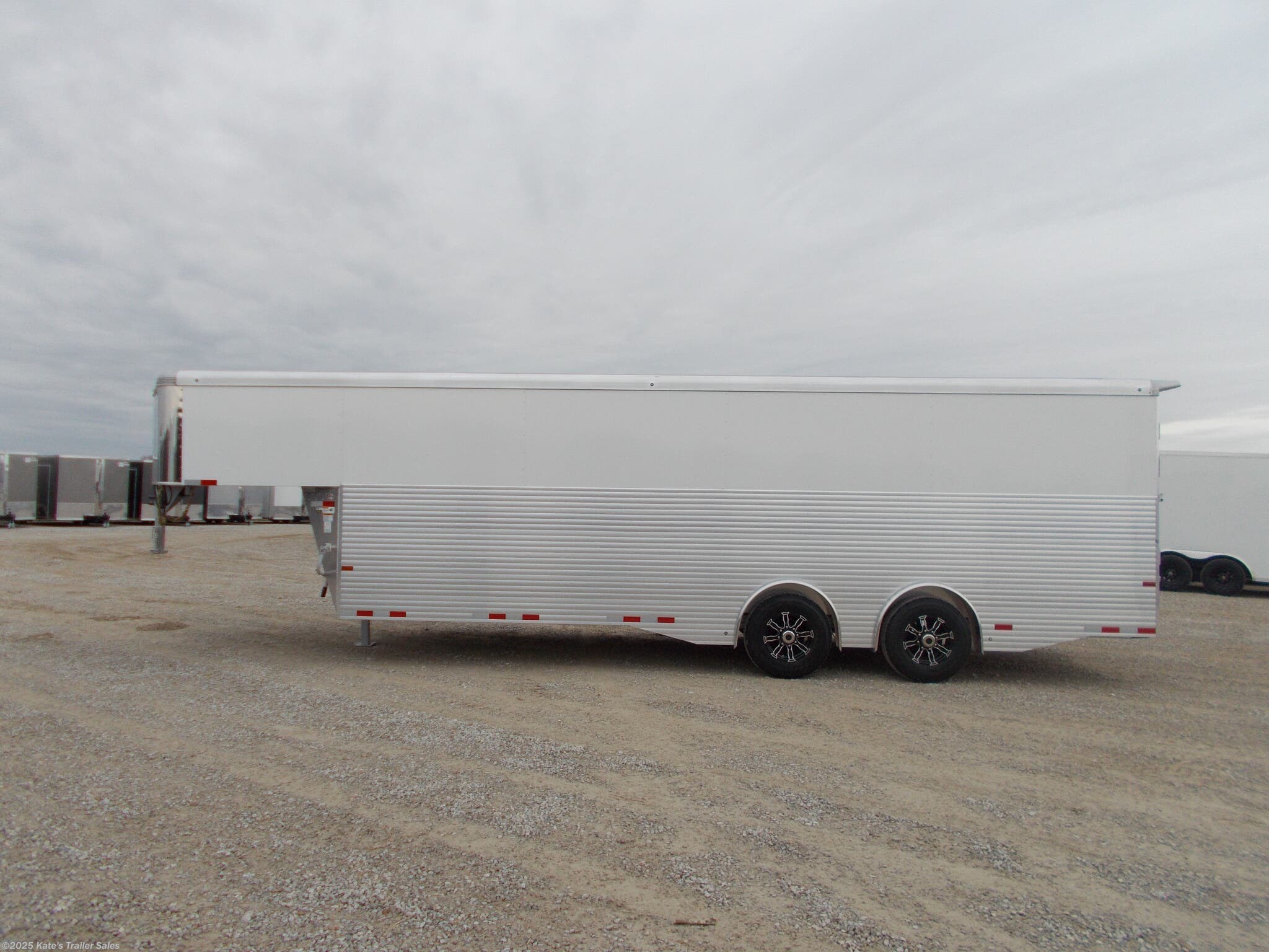 8x24 Cargo Trailer for sale | New Sundowner 8X24 Gooseneck Enclosed ...