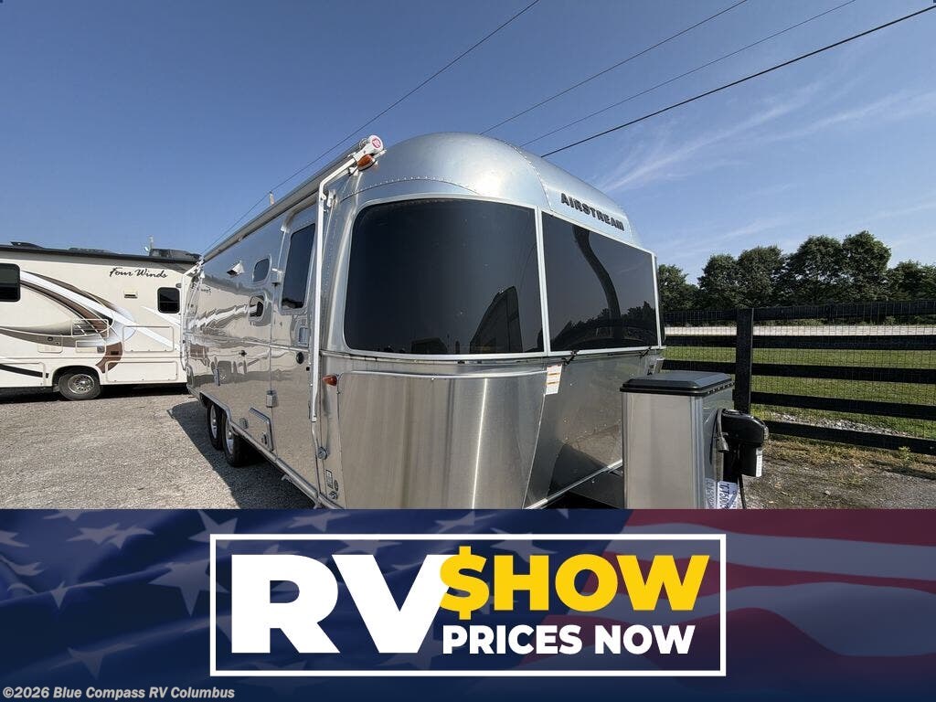 Used 2023 Airstream Flying Cloud 25RB Twin available in Delaware, Ohio