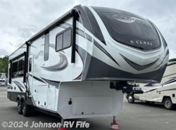 Used 2022 Grand Design Solitude S-Class 2930RL available in Fife, Washington