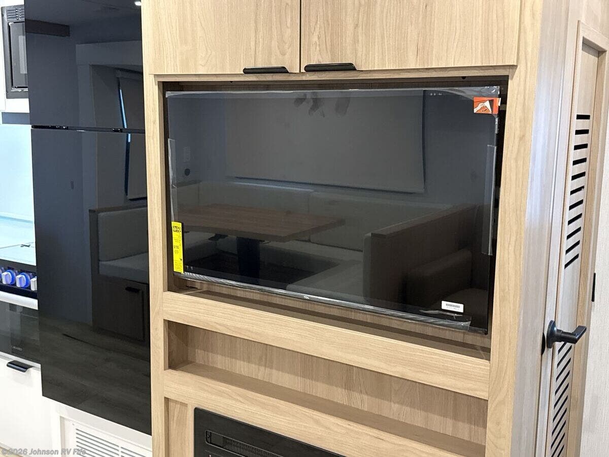New 2026 Winnebago Thrive 28BHS available in Fife, Washington