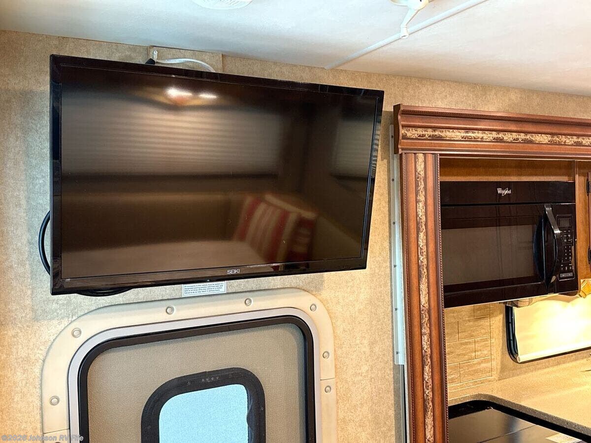 Used 2015 Thor Motor Coach Hurricane 27K available in Fife, Washington