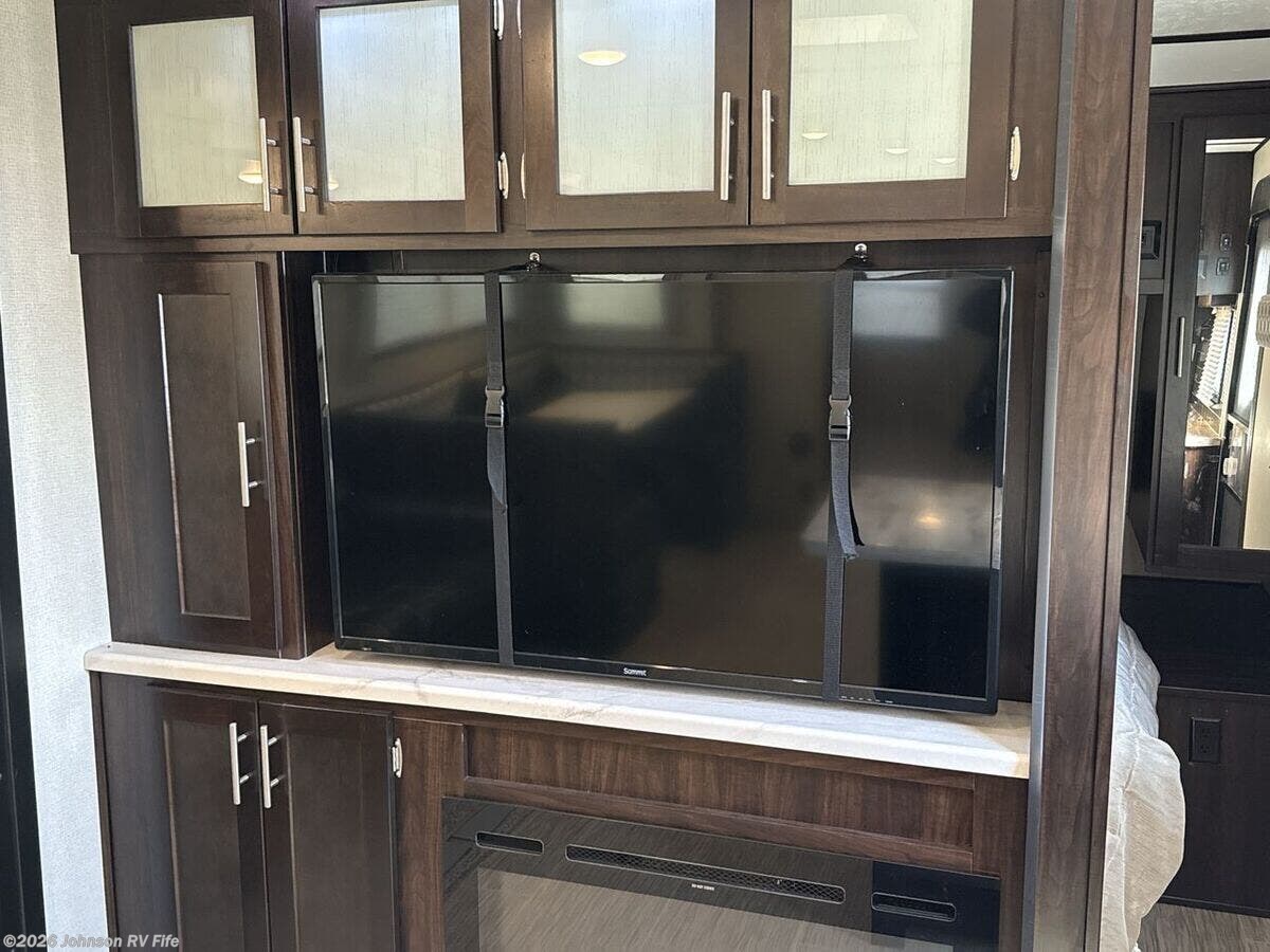 Used 2019 Prime Time LaCrosse 3310BH available in Fife, Washington