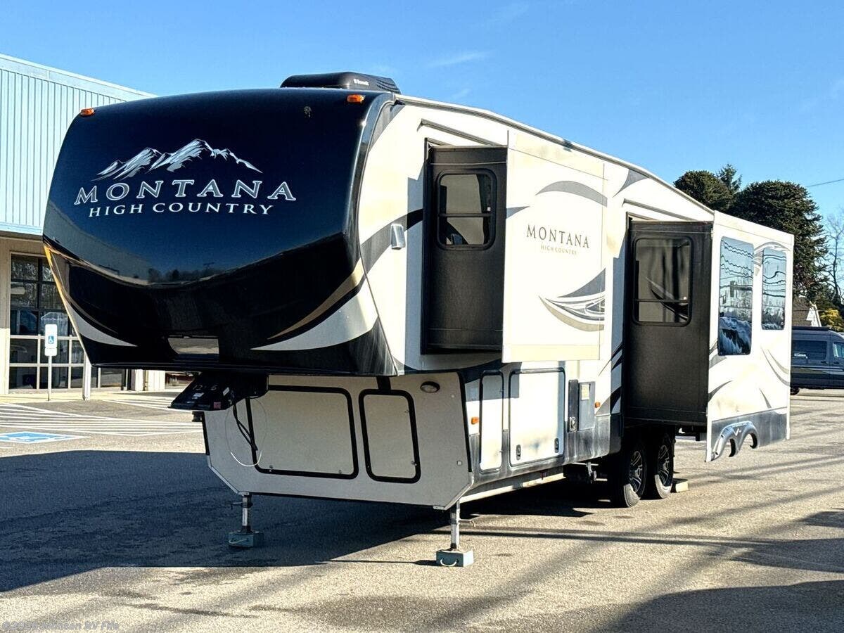 Used 2016 Keystone Montana High Country 305RL available in Fife, Washington