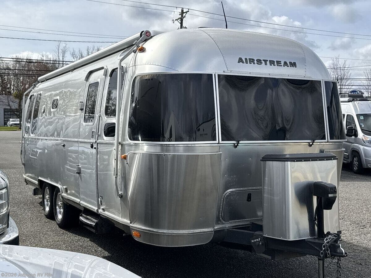 Used 2016 Airstream Flying Cloud 26U available in Fife, Washington