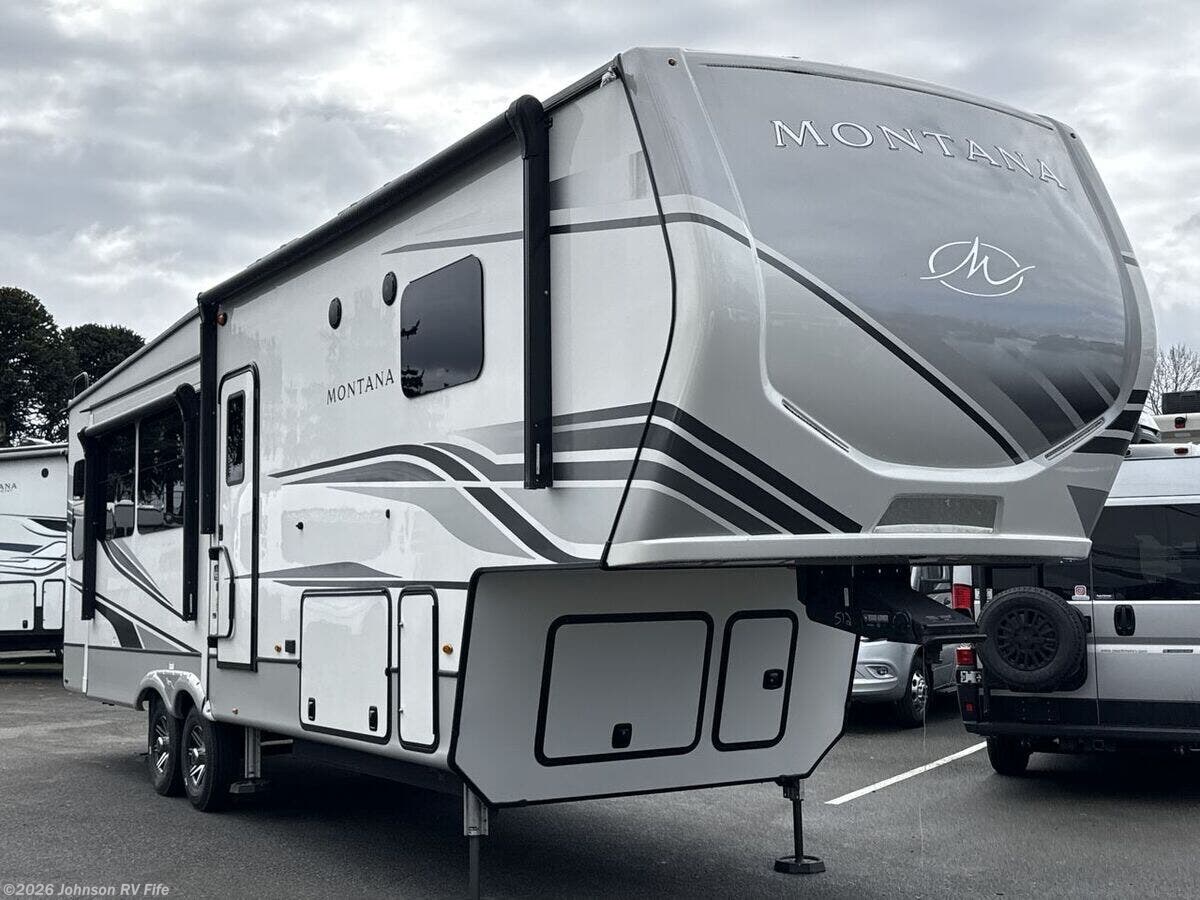 Used 2023 Keystone Montana 3123RL available in Fife, Washington