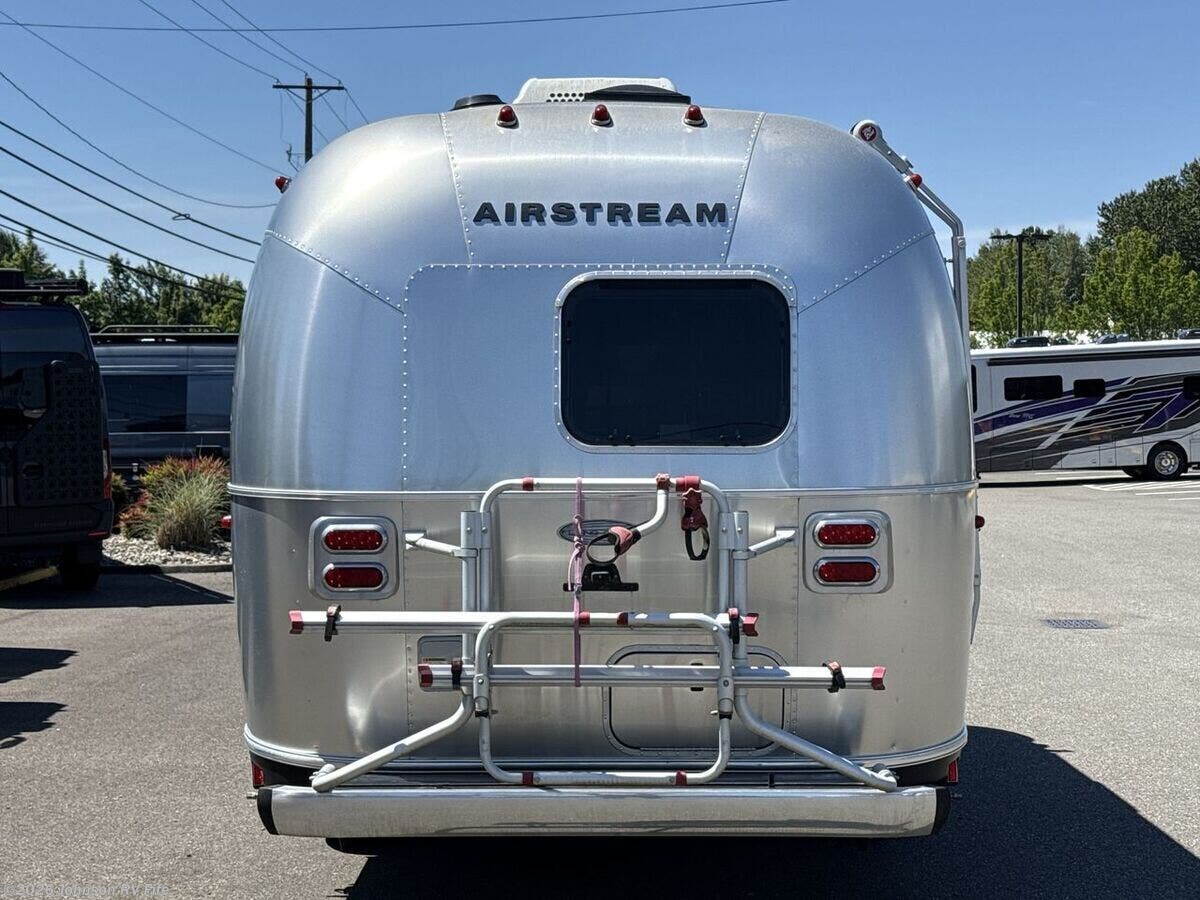 Used 2018 Airstream Flying Cloud 20FB available in Fife, Washington