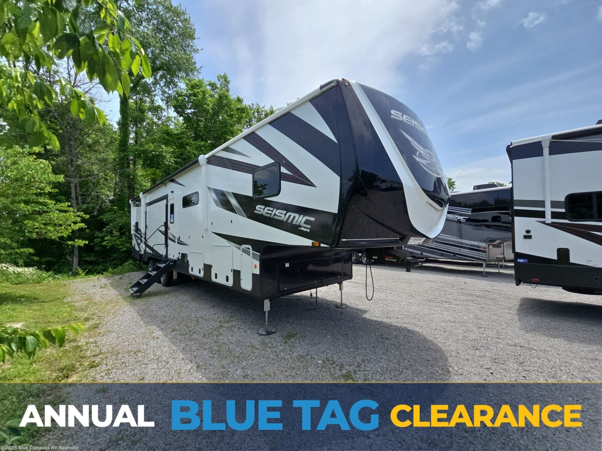 New 2025 Jayco Seismic 413 available in Lebanon, Tennessee