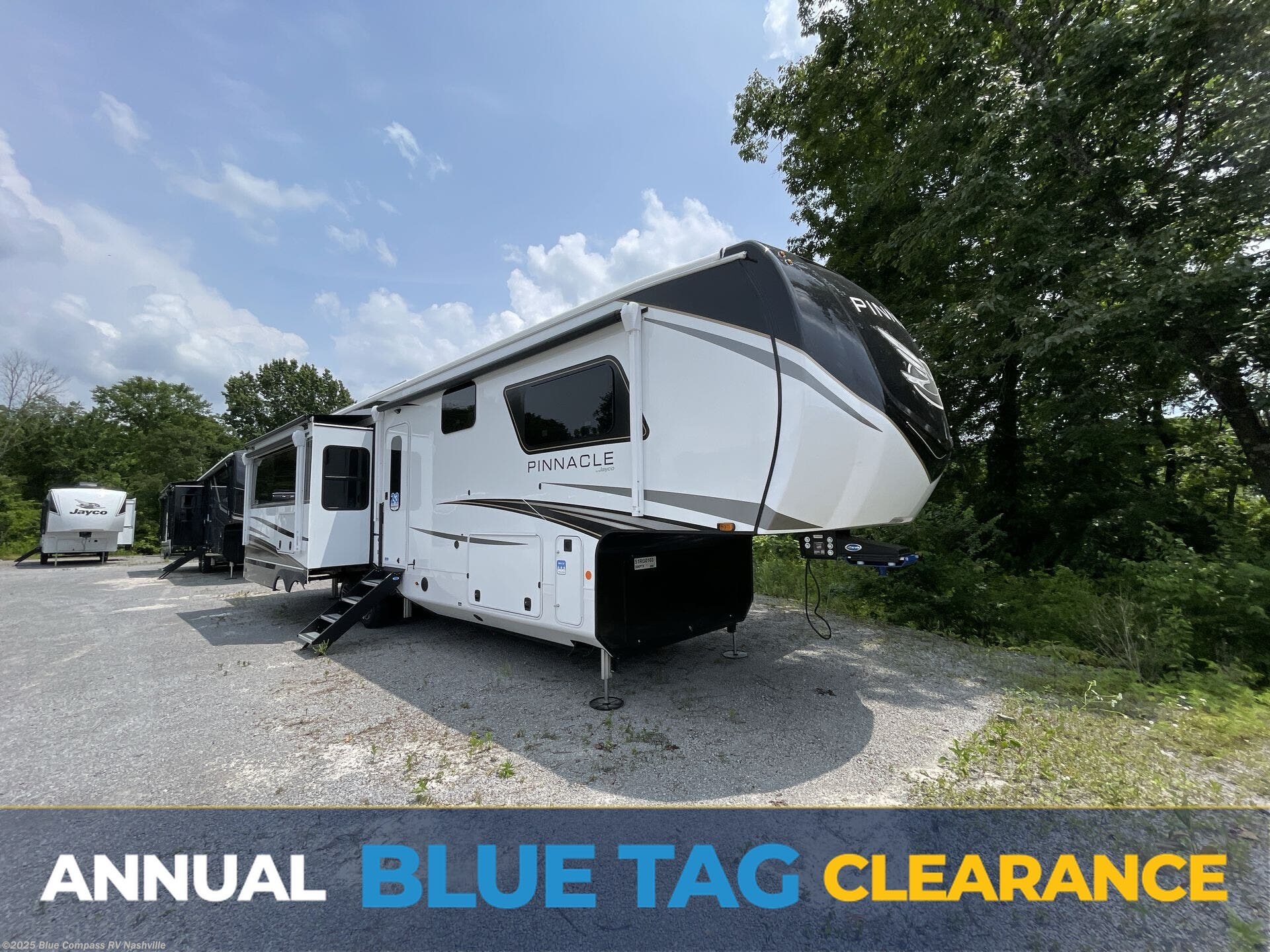 New 2025 Jayco Pinnacle 38KPTS available in Lebanon, Tennessee