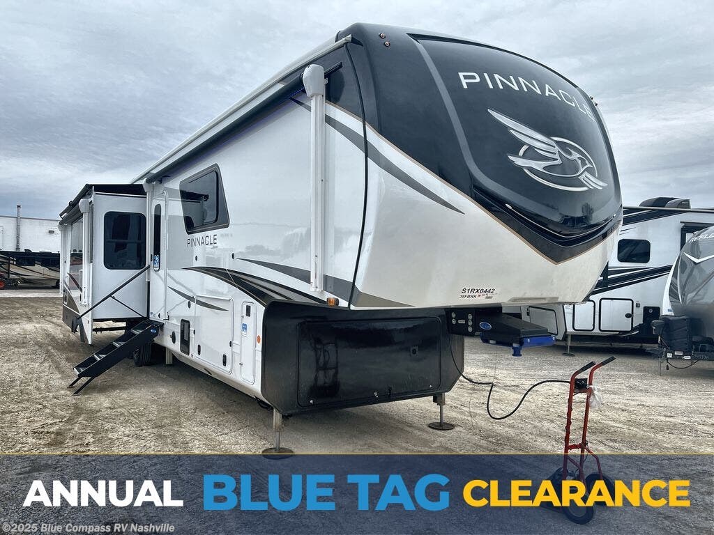 New 2025 Jayco Pinnacle 38FBRK available in Lebanon, Tennessee