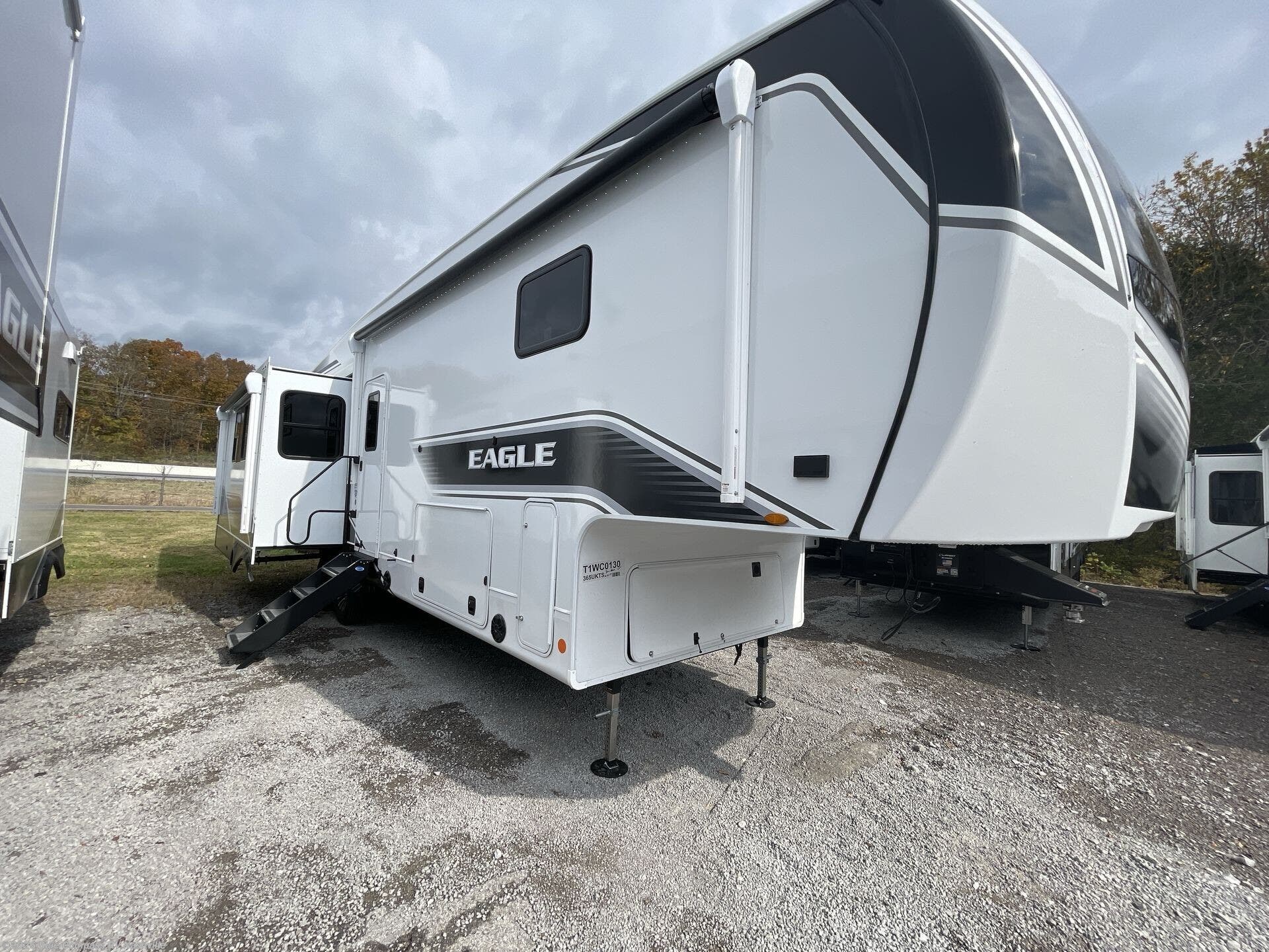 New 2026 Jayco Eagle 365UKTS available in Lebanon, Tennessee