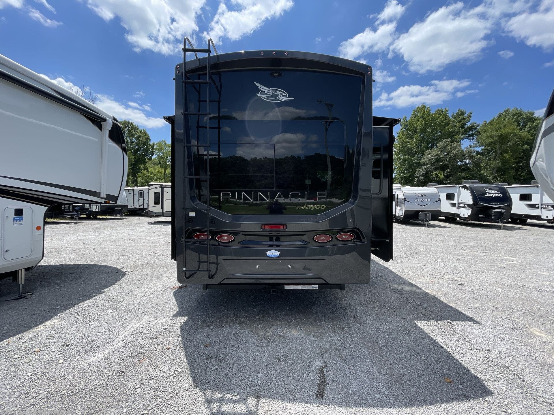 New 2026 Jayco Pinnacle 32RLTS available in Lebanon, Tennessee