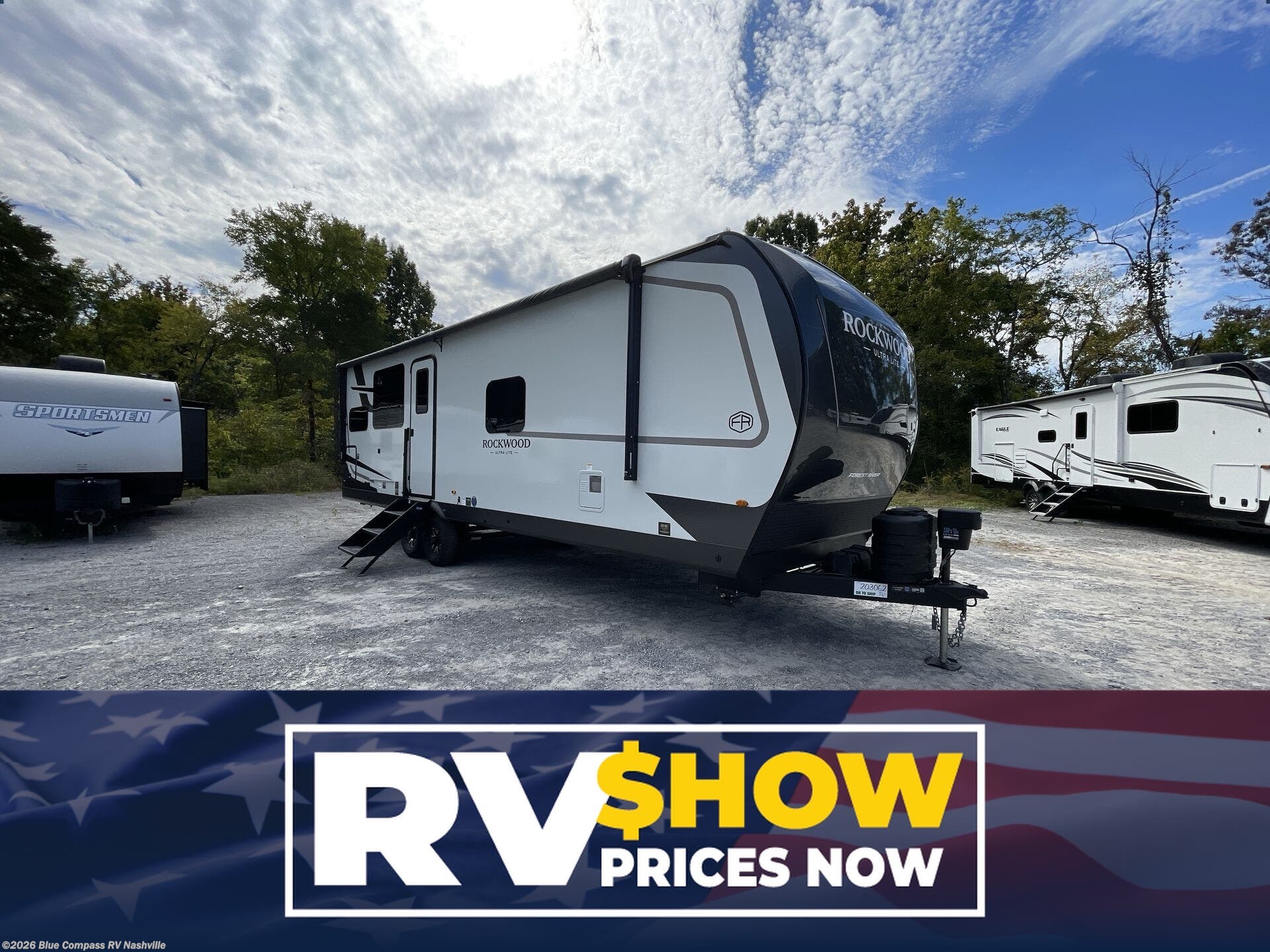 Used 2027 Forest River Rockwood Ultra Lite 2711RK available in Lebanon, Tennessee