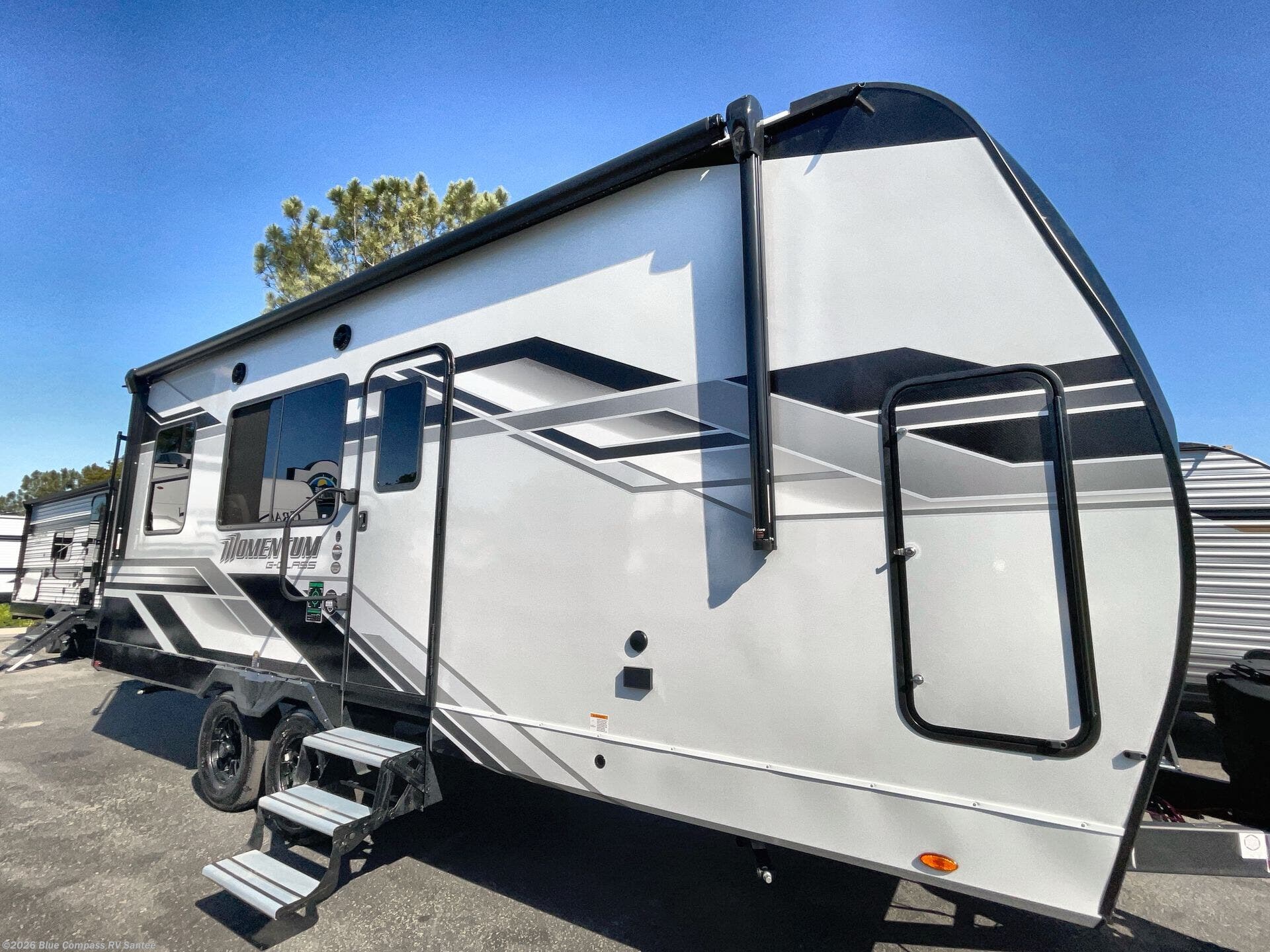 New 2026 Grand Design Momentum G-Class 21G available in Santee, California