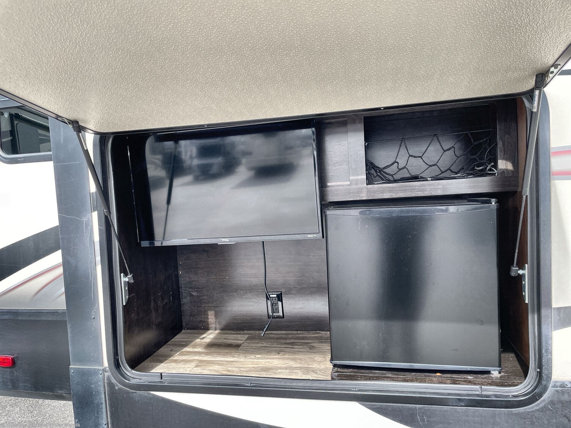 Used 2018 Grand Design Reflection 327RST available in San Marcos, California