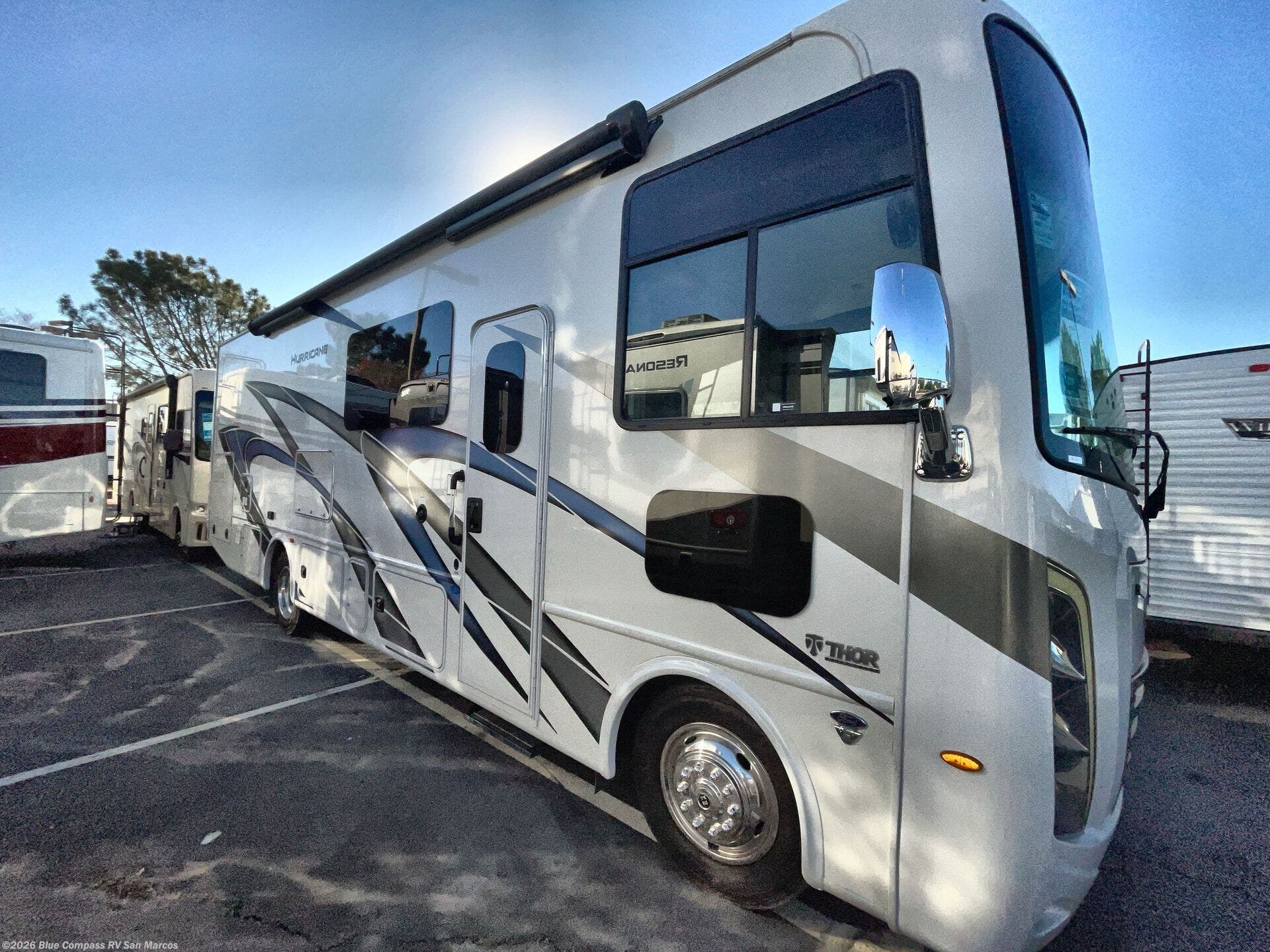 2024 Thor Motor Coach Hurricane 29M