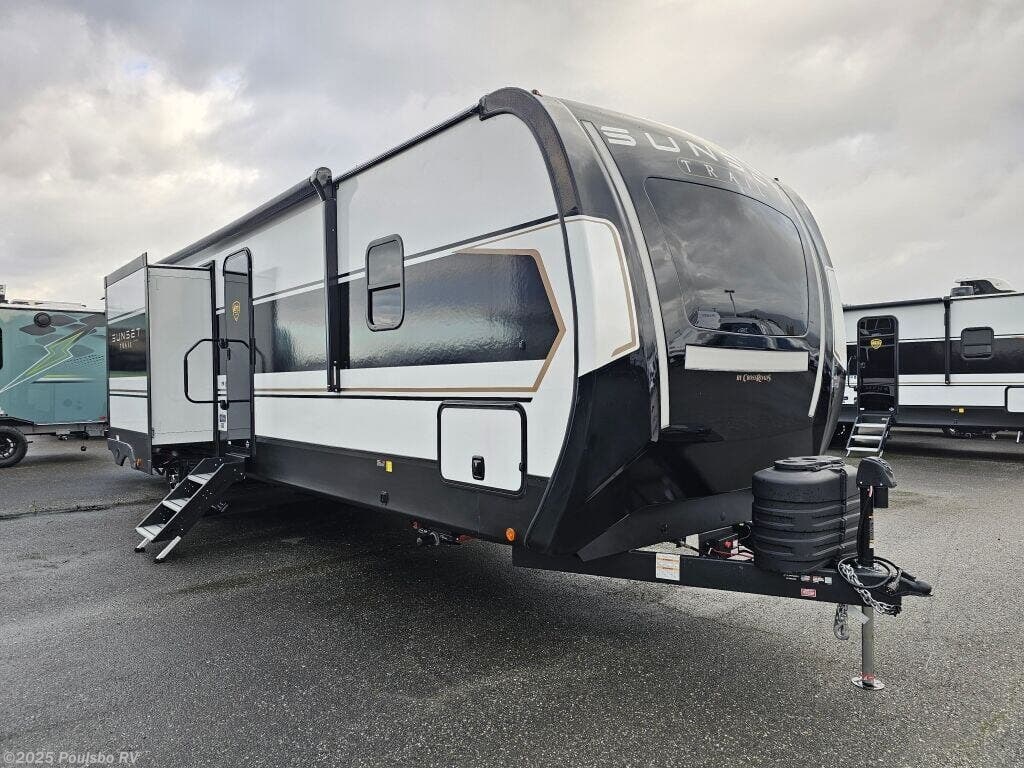 New 2026 CrossRoads Sunset Trail SS331BH available in Mount Vernon, Washington