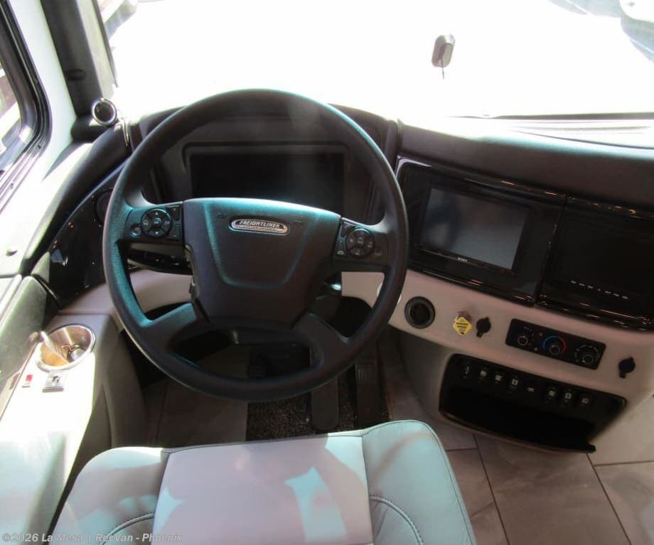 New 2025 Fleetwood Discovery 38W available in Phoenix, Arizona