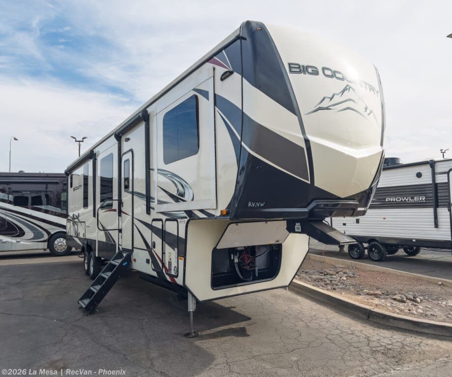 Used 2021 Heartland Big Country 3902FL available in Phoenix, Arizona