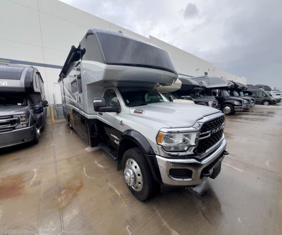 Used 2024 Dynamax Corp  ISATA SERIES 5 34DS-4X4 available in Phoenix, Arizona