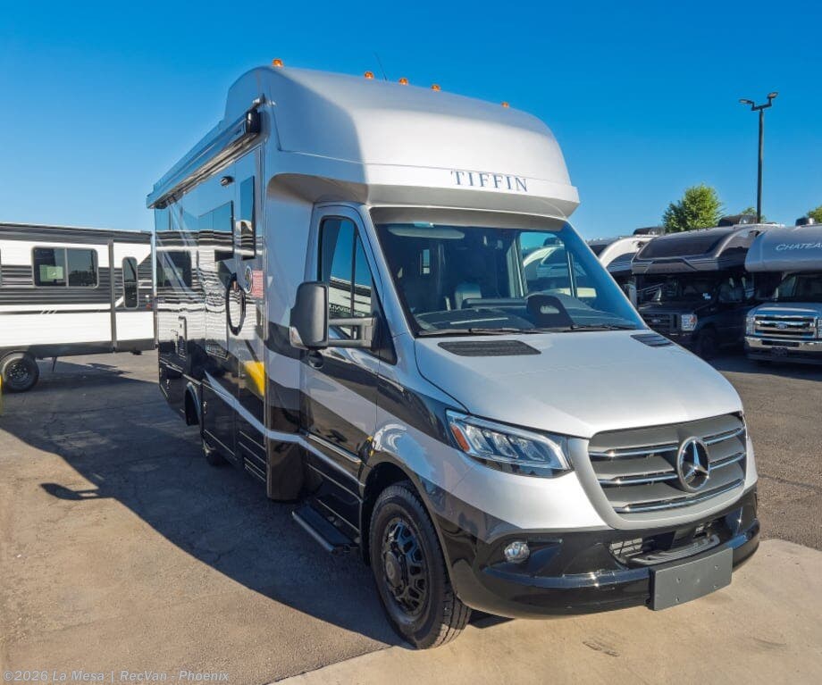 New 2027 Tiffin Wayfarer 25RW available in Phoenix, Arizona