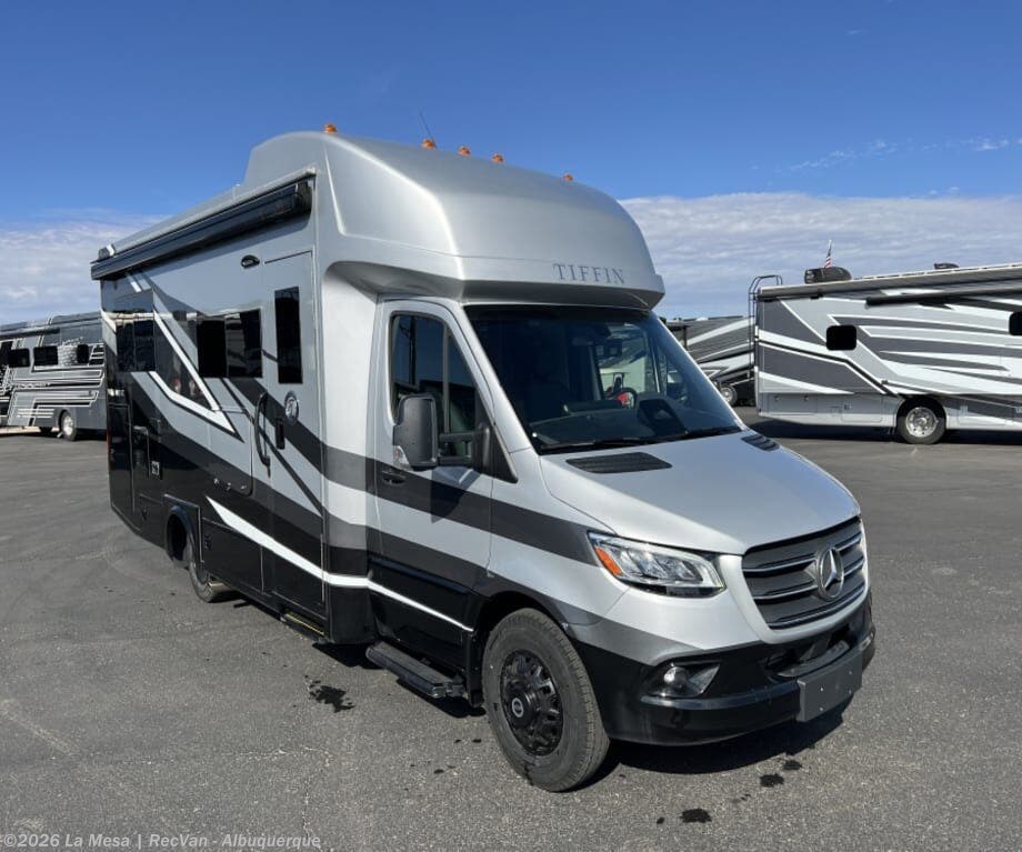 New 2027 Tiffin Wayfarer 25XLW available in Albuquerque, New Mexico