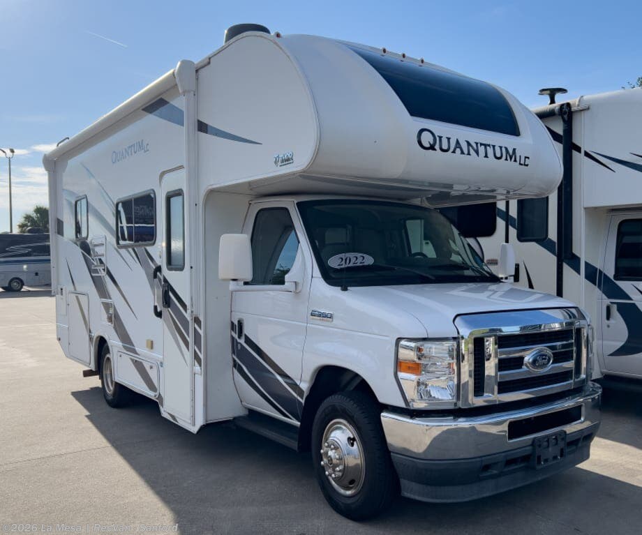 Used 2022  Thor Motor Coach Quantum LC25 by Thor Motor Coach from La Mesa | RecVan - Sanford in Sanford, FL