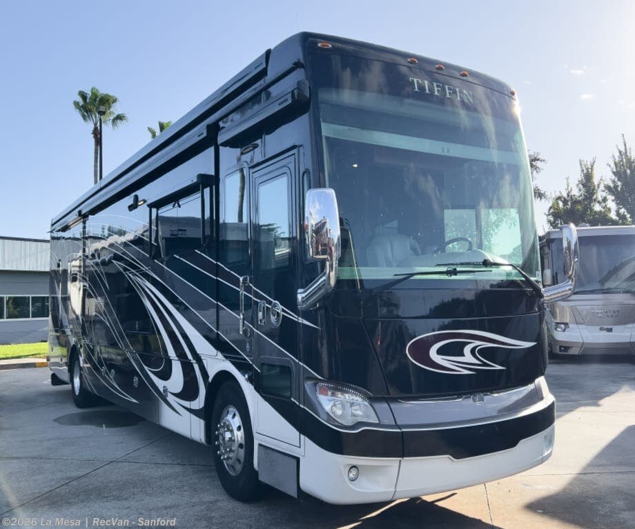 Used 2018  Tiffin Allegro Bus 40AP by Tiffin from La Mesa | RecVan - Sanford in Sanford, FL