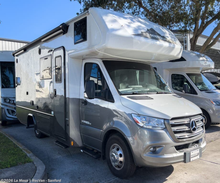 Used 2024 Dynamax Corp  ISATA 3 24FWSFX available in Sanford, Florida