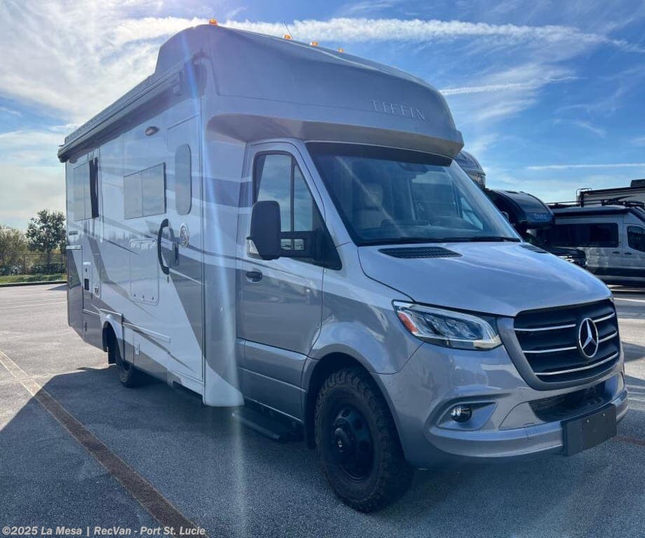 Used 2025 Tiffin Wayfarer 25XLW available in Port St. Lucie, Florida
