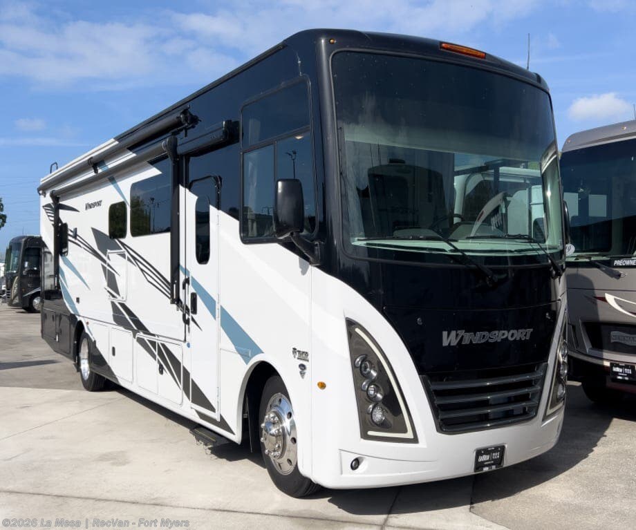 Used 2025  Thor Motor Coach Windsport 34R by Thor Motor Coach from La Mesa | RecVan - Fort Myers in Fort Myers, FL