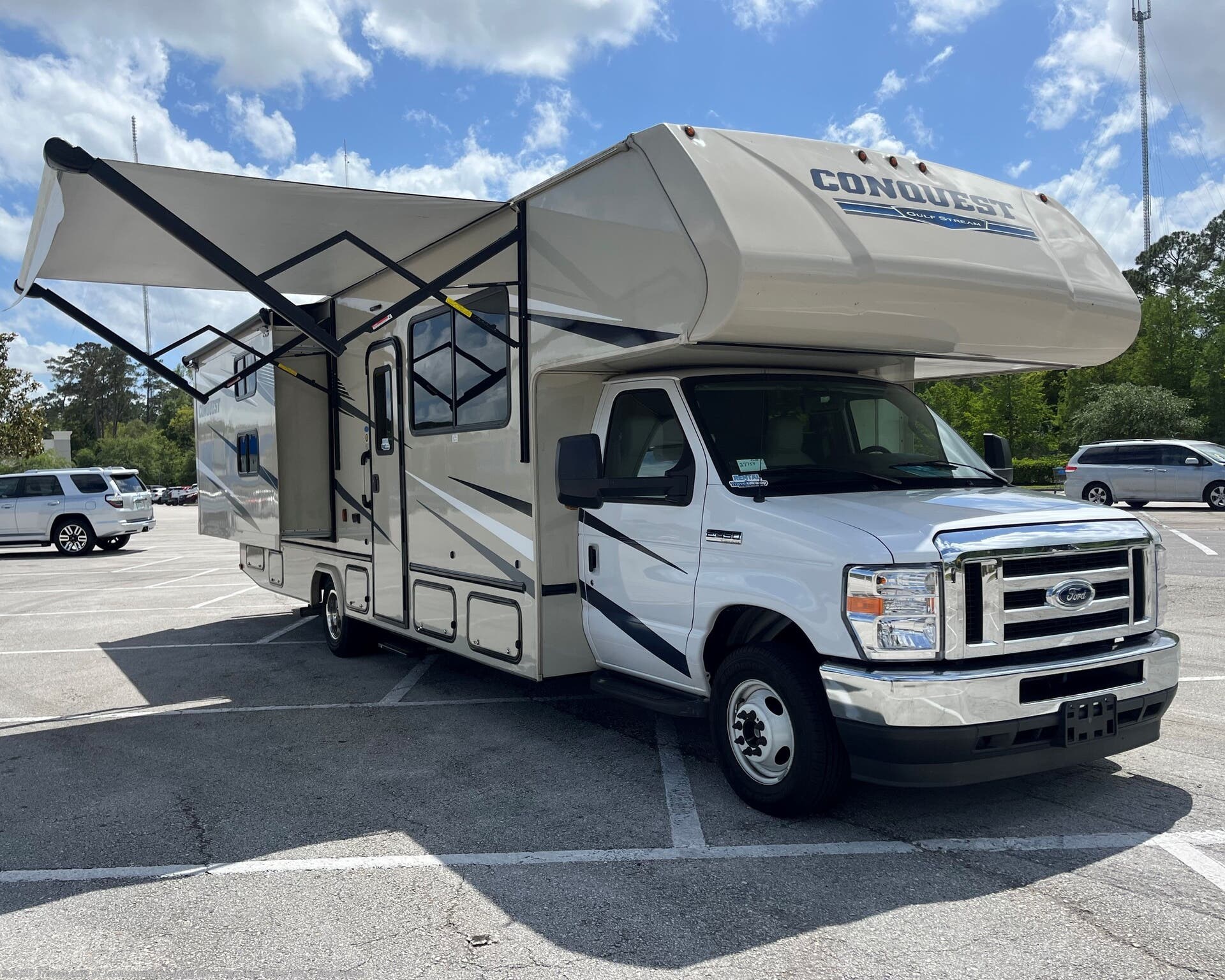 Used 2022  Gulf Stream Conquest 63111 by Gulf Stream from Travelcamp of Jacksonville in Jacksonville, FL