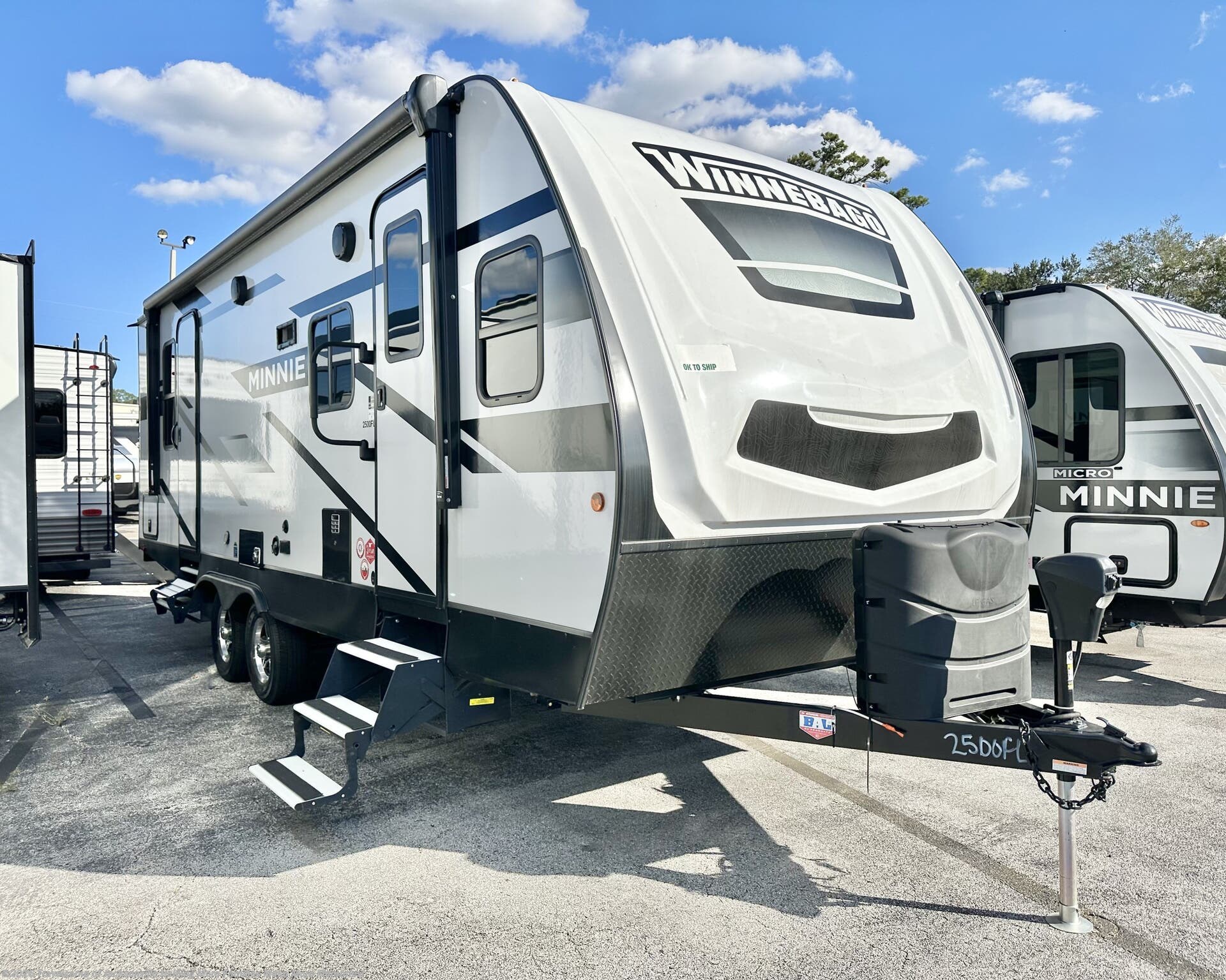 New 2023  Winnebago Minnie 2500FL by Winnebago from Travelcamp of Jacksonville in Jacksonville, FL