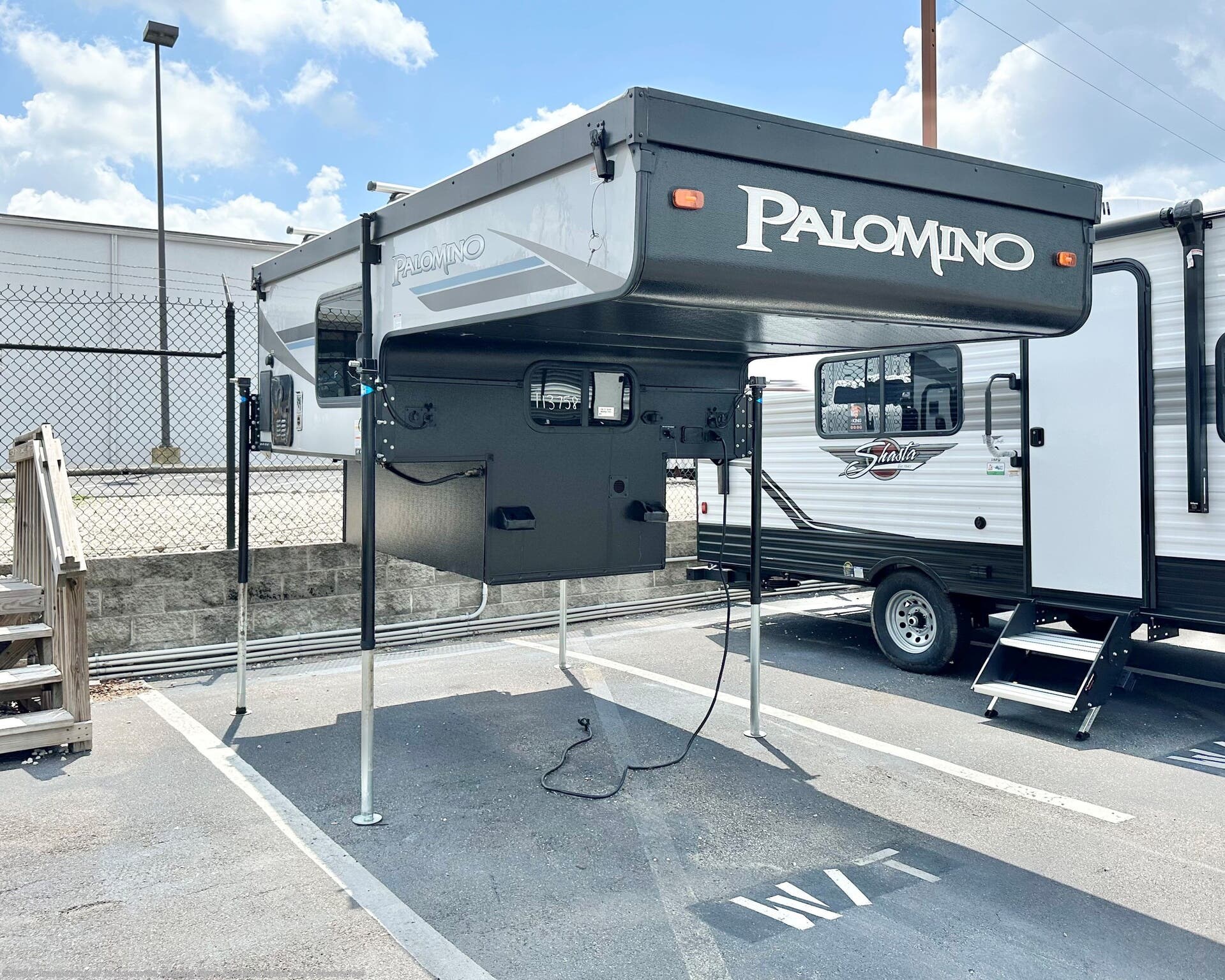 Used 2021  Palomino Backpack SS500 by Palomino from Travelcamp of Jacksonville in Jacksonville, FL