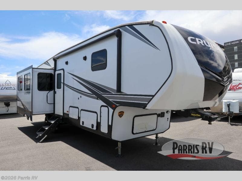 Used 2021 CrossRoads Cruiser Aire CR31SI available in Murray, Utah