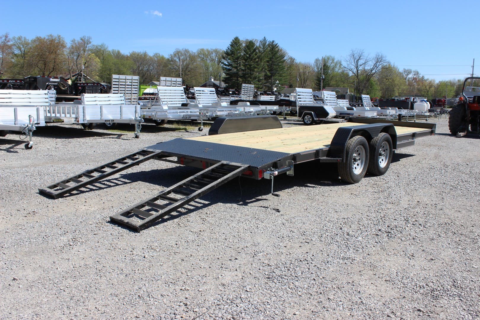 Flatbed - 2019 Diamond C GTF235-20X83SR | TrailersUSA